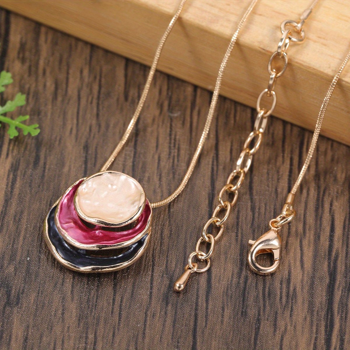 [1pc Elegant Blue Pendant] Elegant Blue Enamel 1pc Pendant Necklace | Zinc Alloy with Golden Accents, Twisted Rope Chain Design, Sophisticated Accessory for Formal or Casual Attire - Fluxy