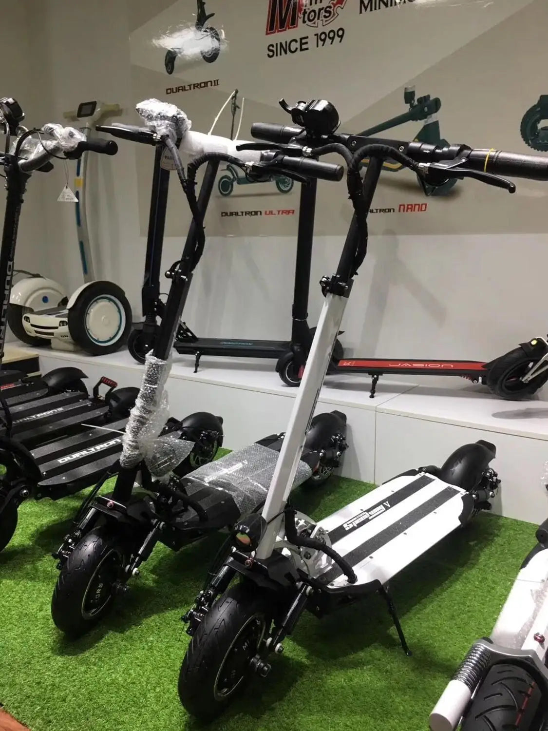 SPEEDWAY 5 electric scooter 23AH with Dual Power MAX 3600W BLDC DUAL HUB MOTOR