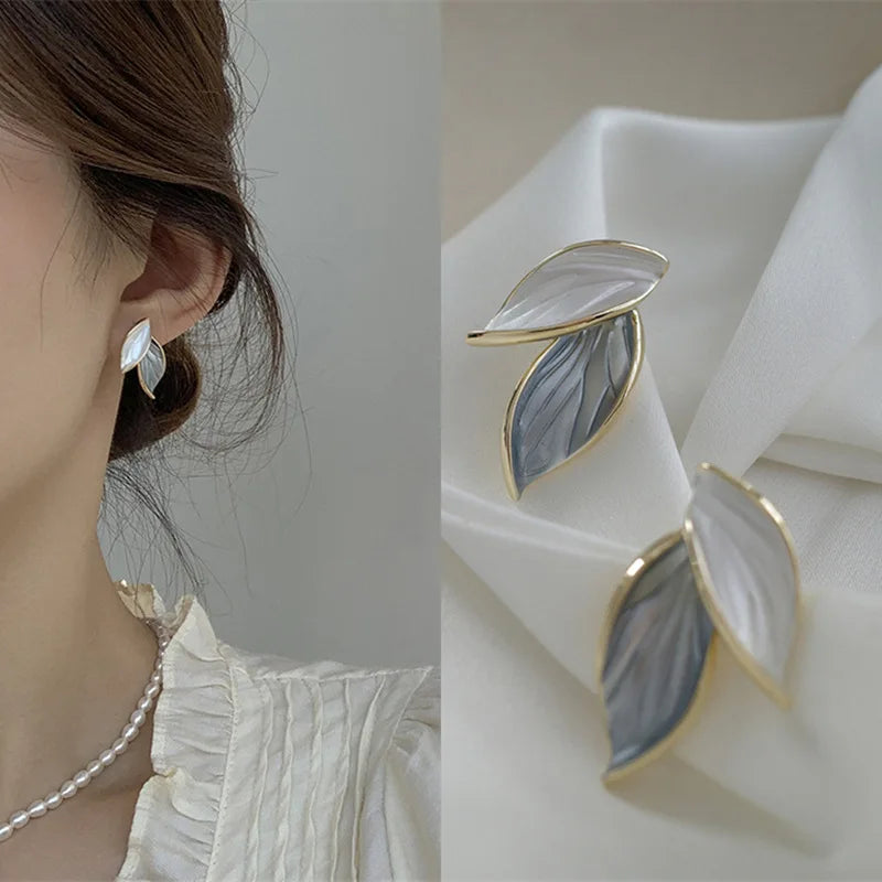 LATS New Korean Arrival Metal Trendy Fresh Lovely Sweet Gray Leaf Stud Earrings for Women 2024 Fashion Jewelry Gifts