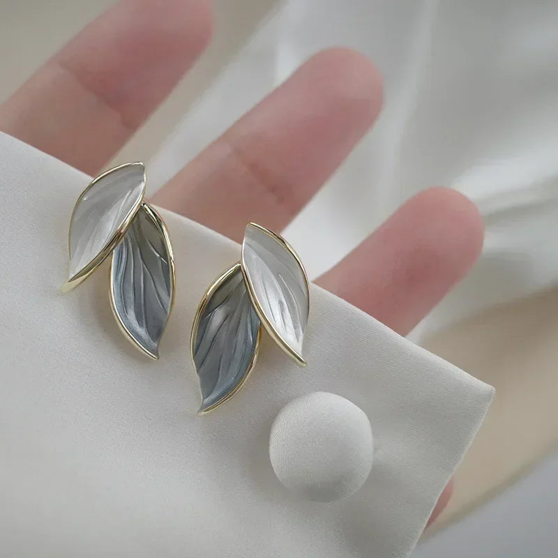 LATS New Korean Arrival Metal Trendy Fresh Lovely Sweet Gray Leaf Stud Earrings for Women 2024 Fashion Jewelry Gifts