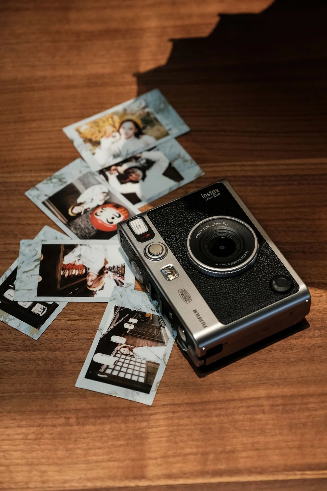Original Fujifilm Instax Mini Evo Camera Fuji Instant Camera Smartphone Photos Print Camera Optional White Film 20/40 sheets