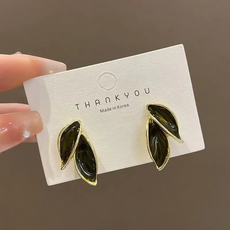 LATS New Korean Arrival Metal Trendy Fresh Lovely Sweet Gray Leaf Stud Earrings for Women 2024 Fashion Jewelry Gifts