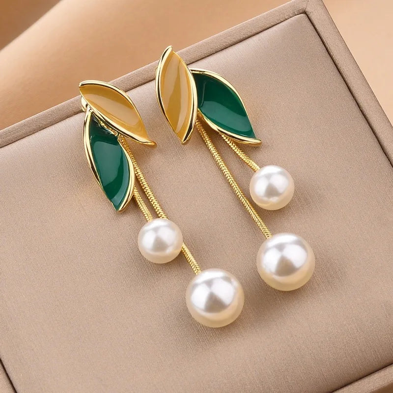 LATS New Korean Arrival Metal Trendy Fresh Lovely Sweet Gray Leaf Stud Earrings for Women 2024 Fashion Jewelry Gifts