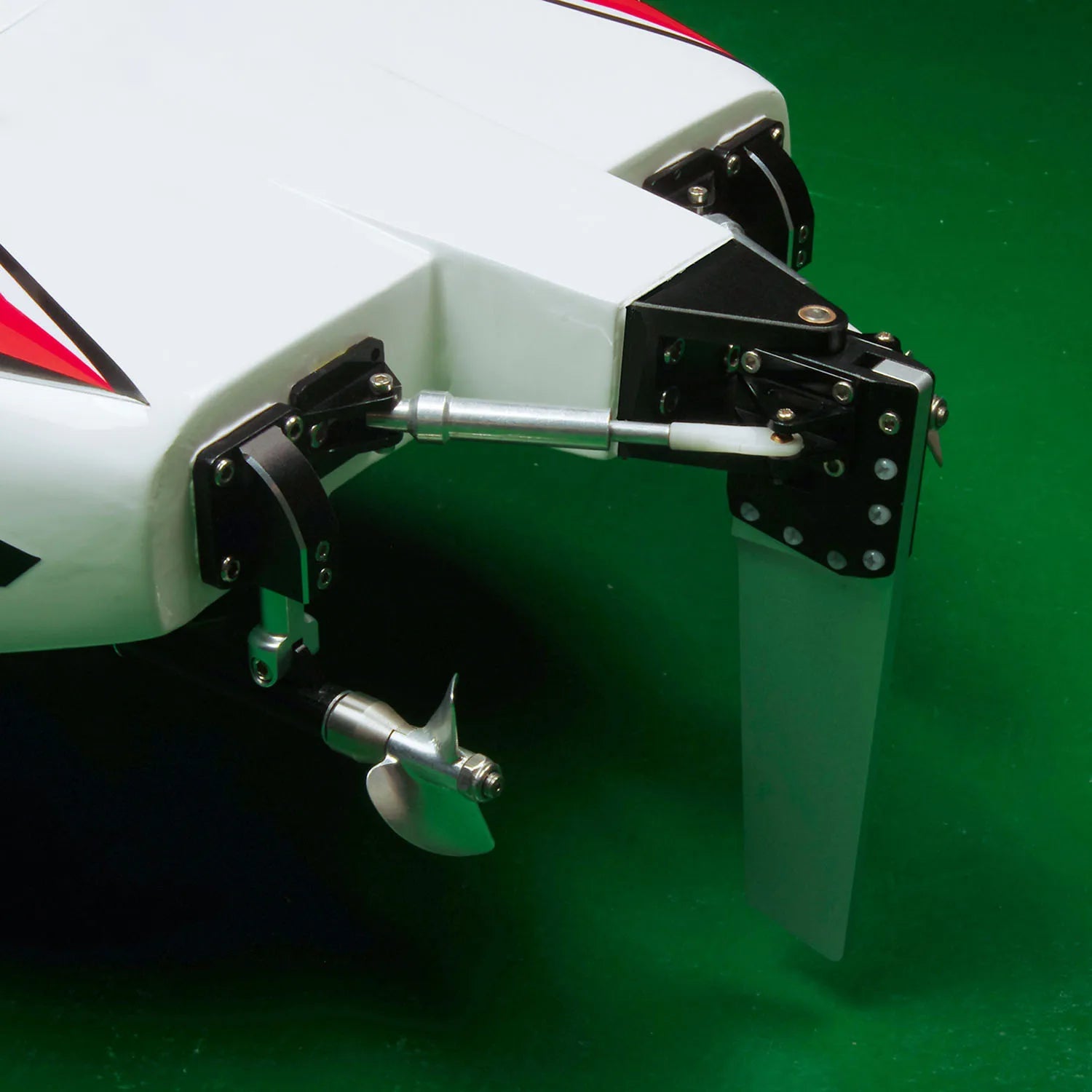 RC 135KM/H DTRC E33 High Speed Ship Fiber Glass Radio Control Racing Boats Model Metal Hardware 4082 Brushless Motor 180A