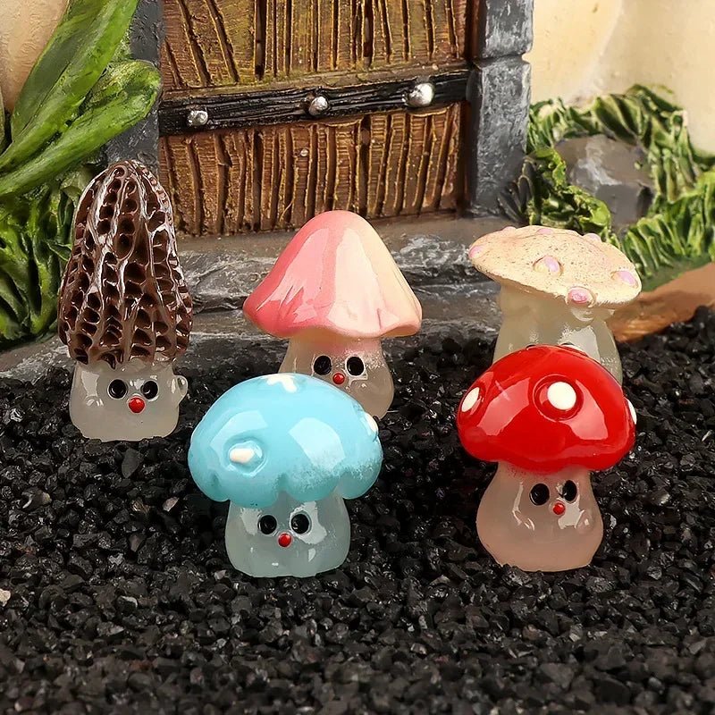 6PCS Miniatures Cartoon Mushrooms Fairy Garden Decoration Luminous Mini Cute Mushroom Moss Micro Landscape Accessories