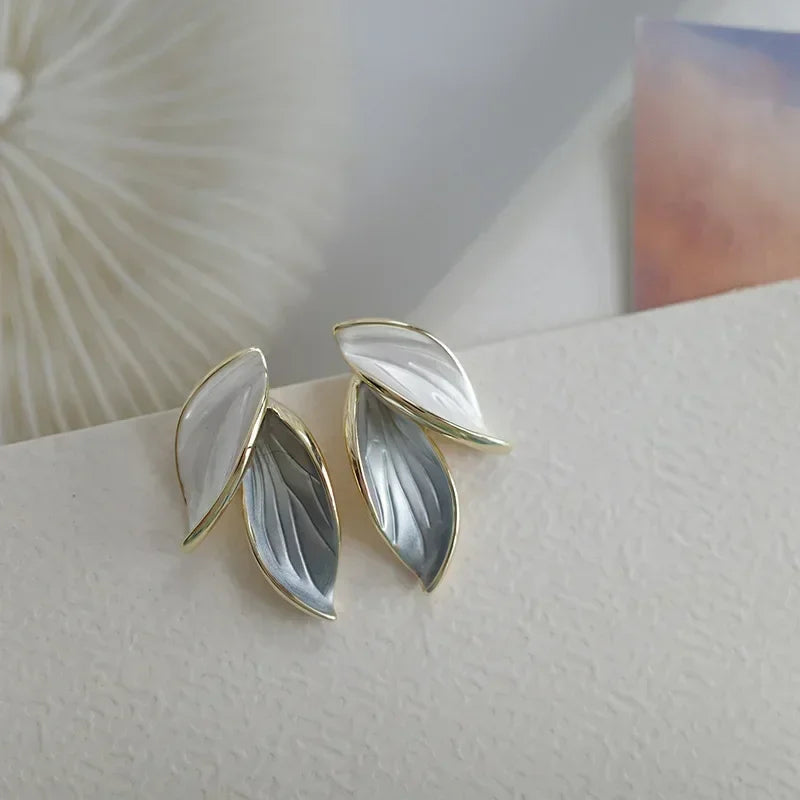 LATS New Korean Arrival Metal Trendy Fresh Lovely Sweet Gray Leaf Stud Earrings for Women 2024 Fashion Jewelry Gifts