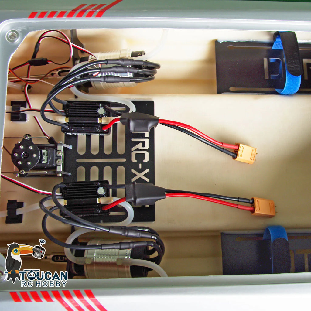 110km/h RC Boat DTRC X55 Remote Control High-speed Racing Boats Waterproof Ready to Run Model for Adults THZH1594