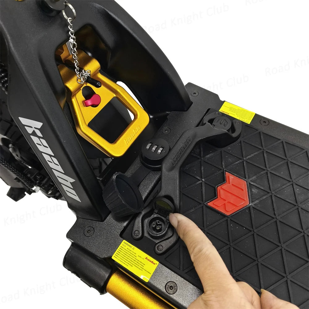 KAABO Wolf King GTR 72V 35Ah 2000W*2 Dual Motor Hydraulic Brake Central Display 12inch Wolf King GTR Removable Battery Scooter